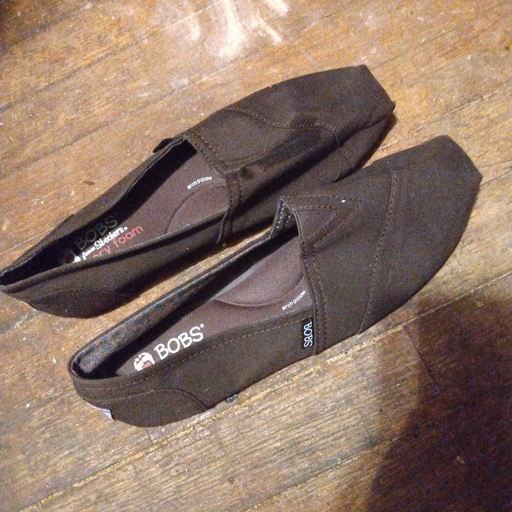 Bob's brown. Size 10